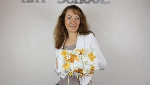 DIY. Floral Muff is an alternative winter bridal bouquet. Step by step design process.